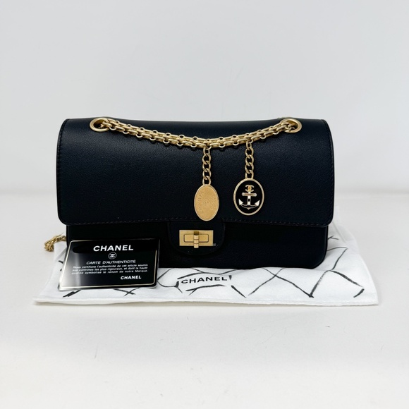 Chanel 2.55 Reissue Classic 225 Double Flap Bag - Picture 1 of 13